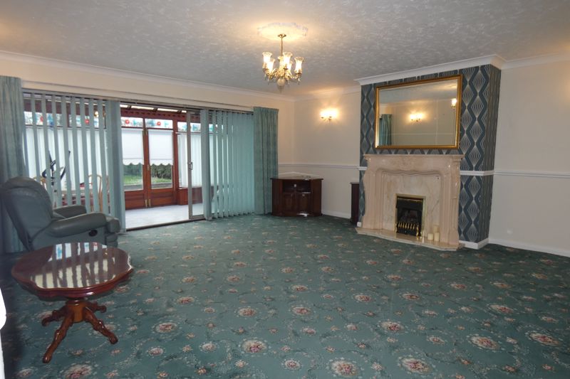 Lounge- click for photo gallery